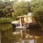 houseboat